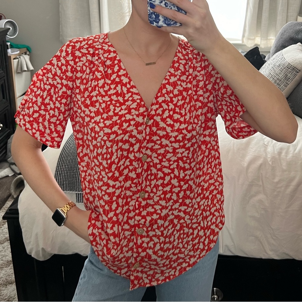 Red Floral Printed V-Neck Buttondown Blouse